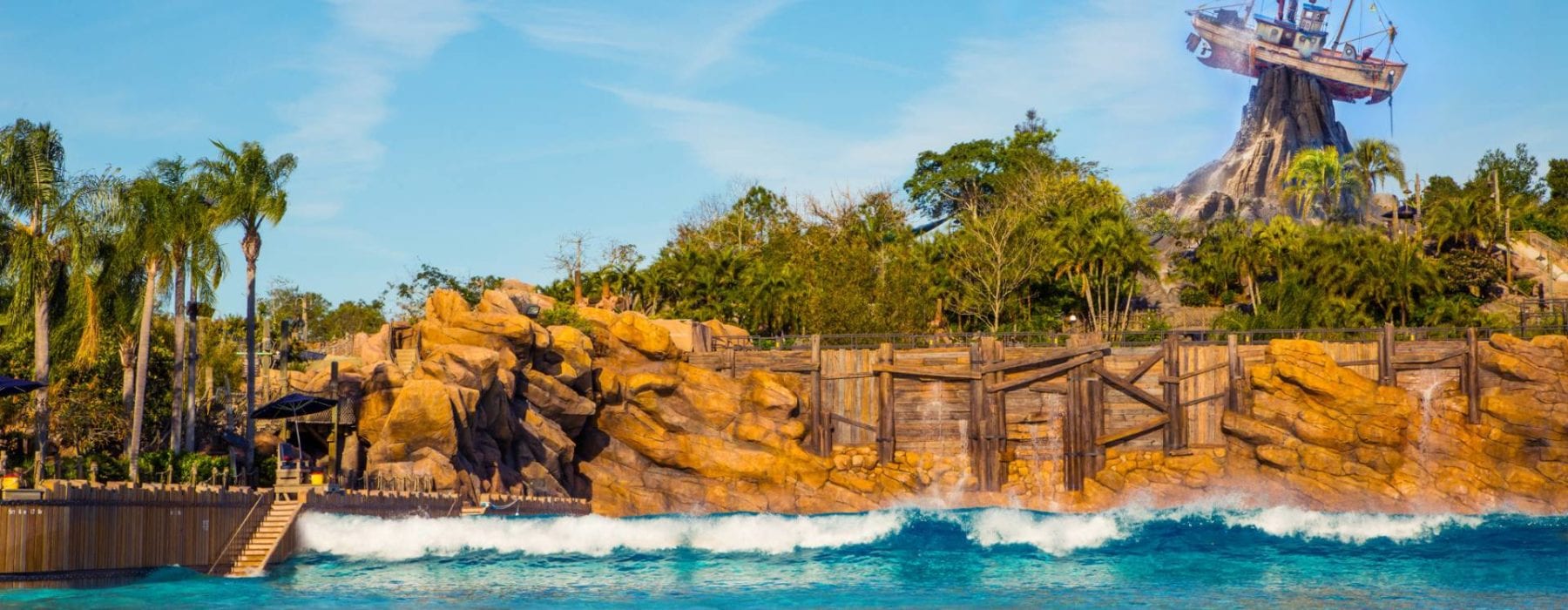 typhoon-lagoon-surf-pool