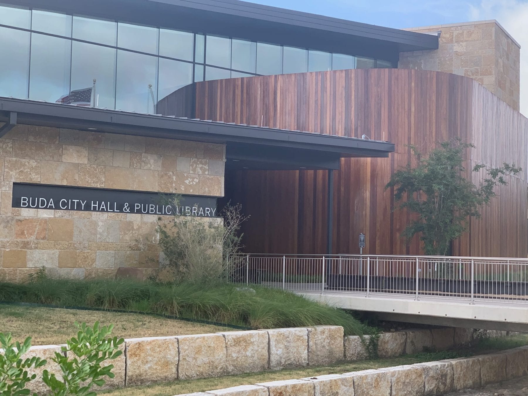 Buda Texas Library