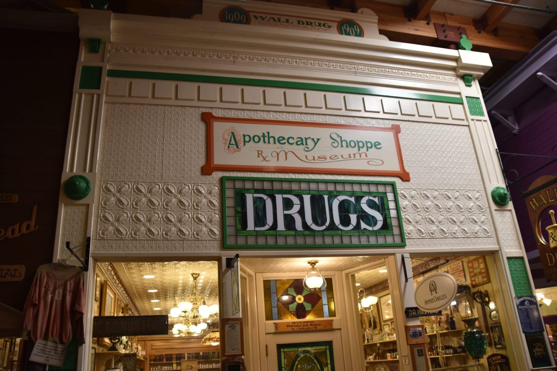 Wall Drug Store pharmacy