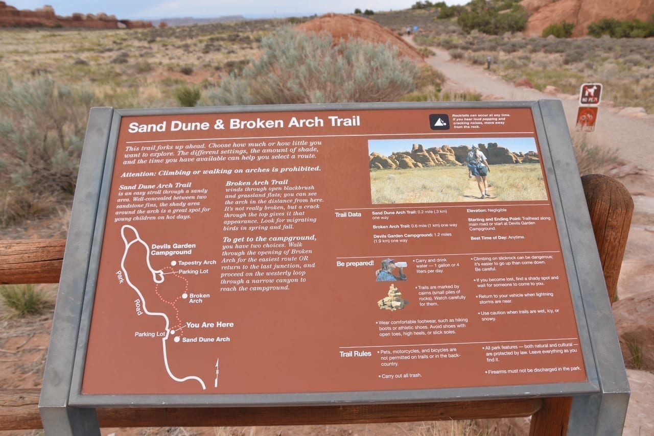 Sand Dune and Broken Arch Hike at Arches