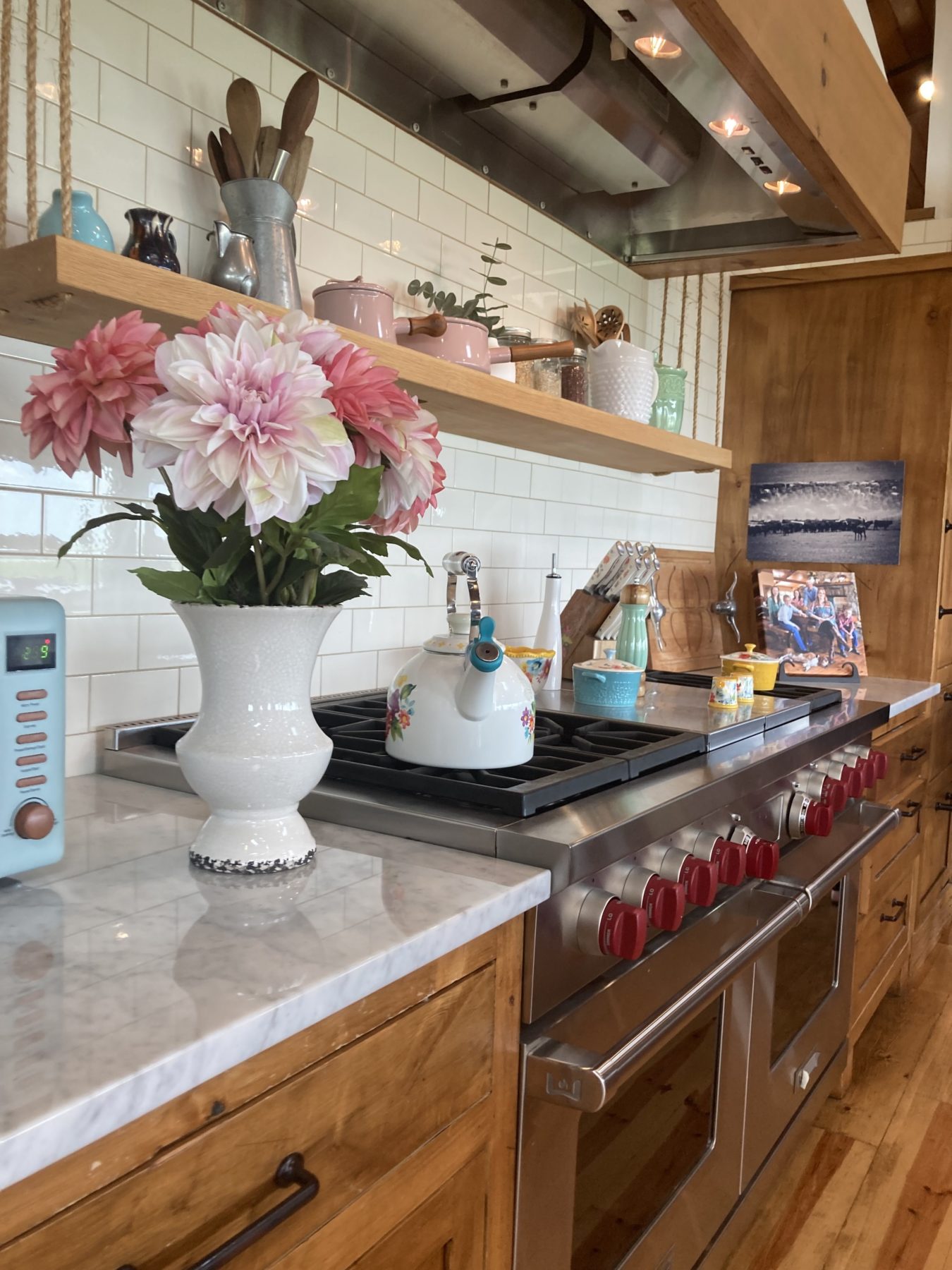 Pioneer Women Filming Kitchen