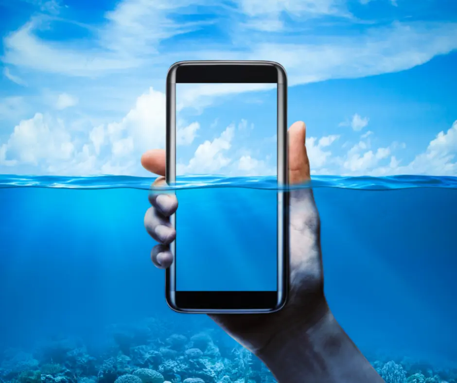 What to Pack For Cancun - Phone Protection