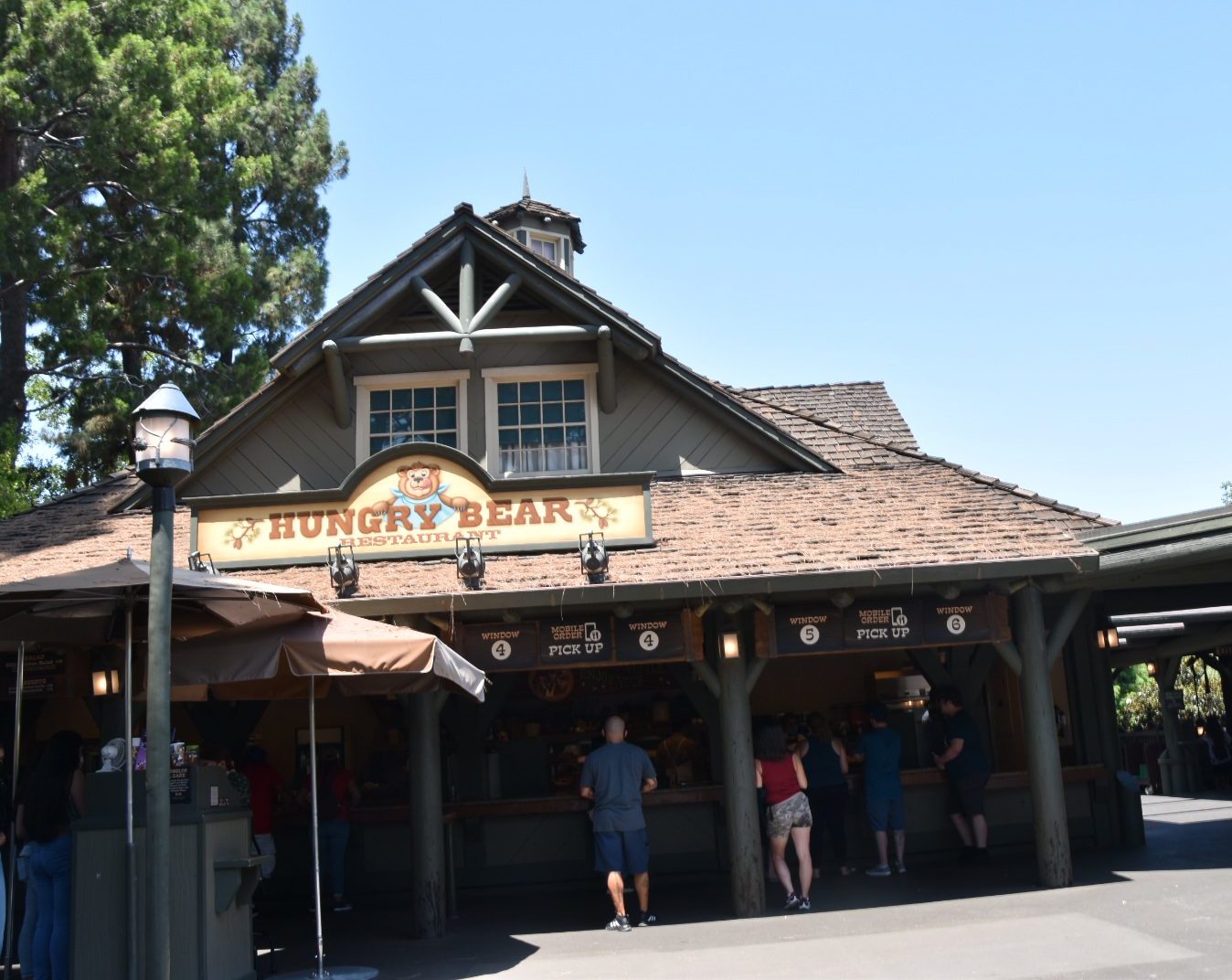 Where to get a Disneyland Funnel Cake - Hungry Bear Restaurant