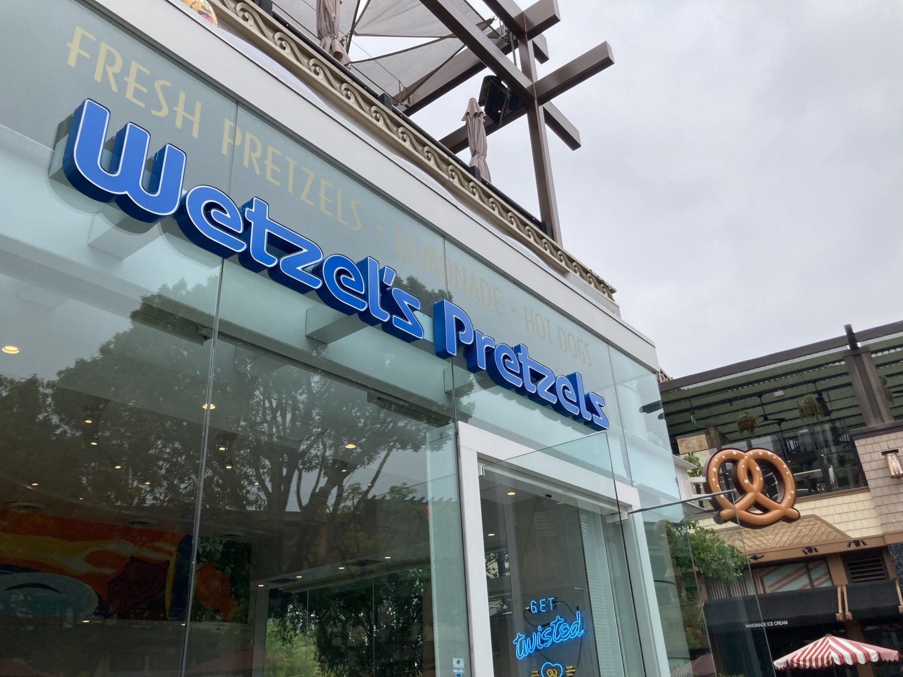 Wetzel's Pretzels Downtown Disney