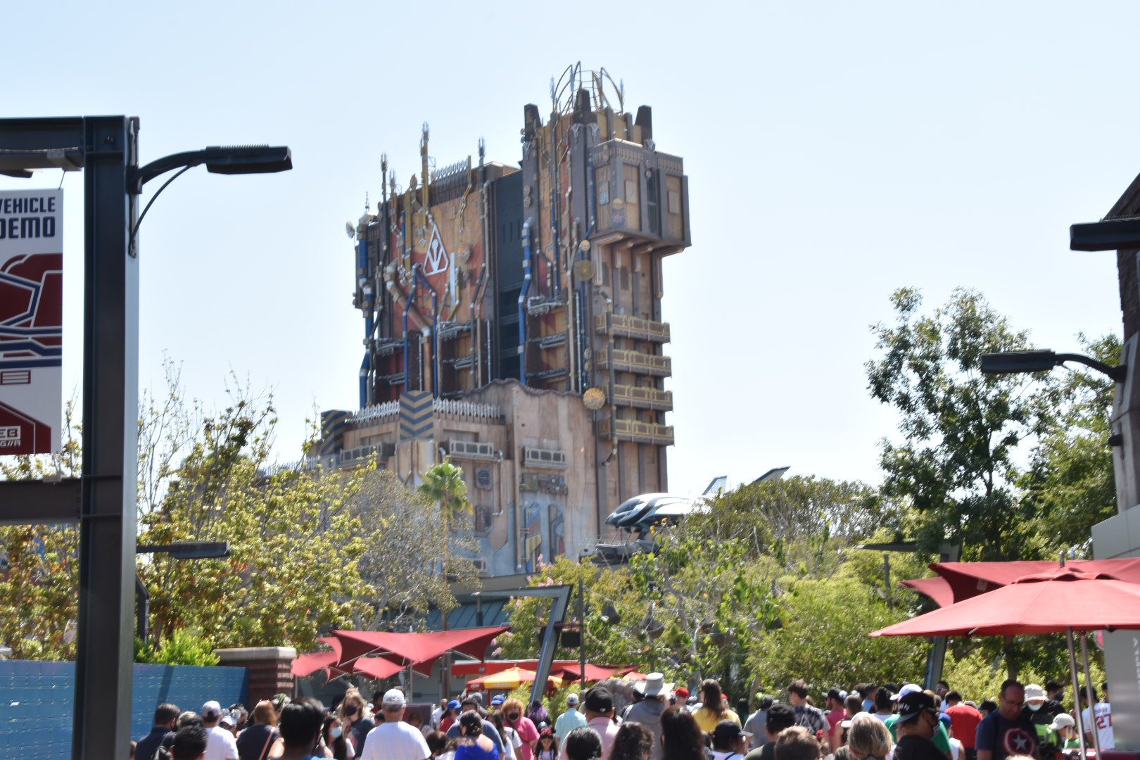 Mission Breakout - Disneyland in a DAy