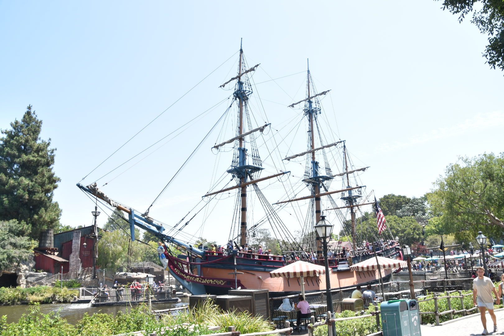 Disneyland itinerary