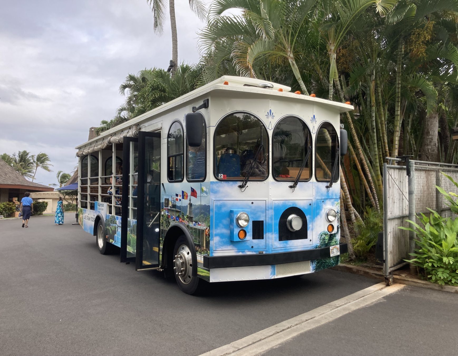 Polynesian Cultural Center tickets - Bus to Laie Temple