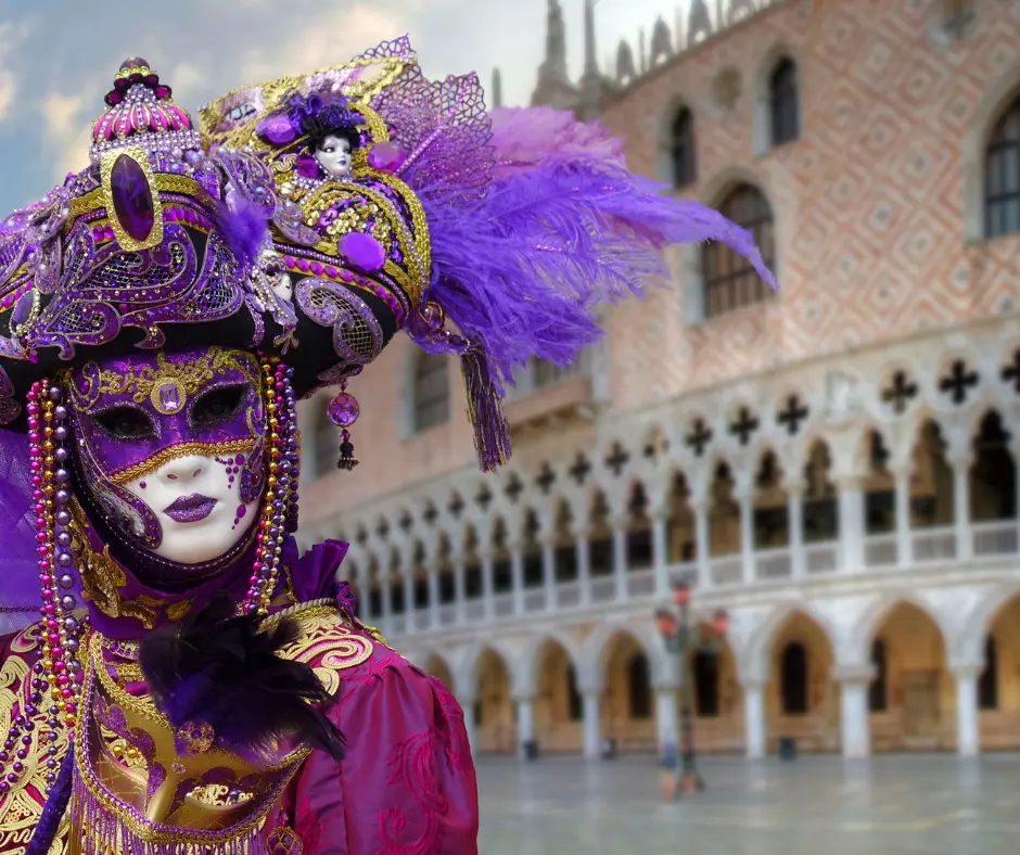 Best souvenirs in Italy - Venice Mask