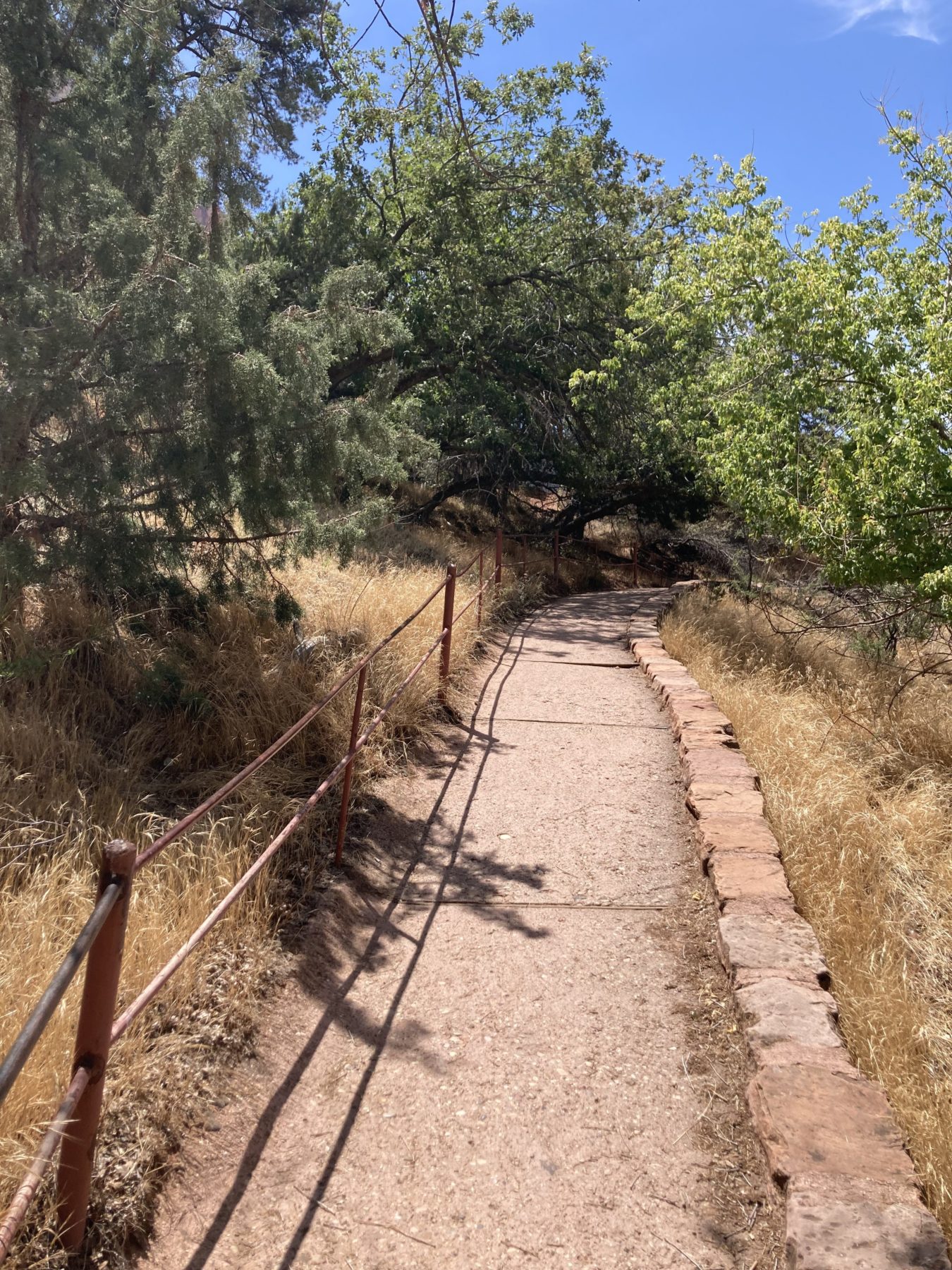 Pa'rus trail easy hike at Zion National Park