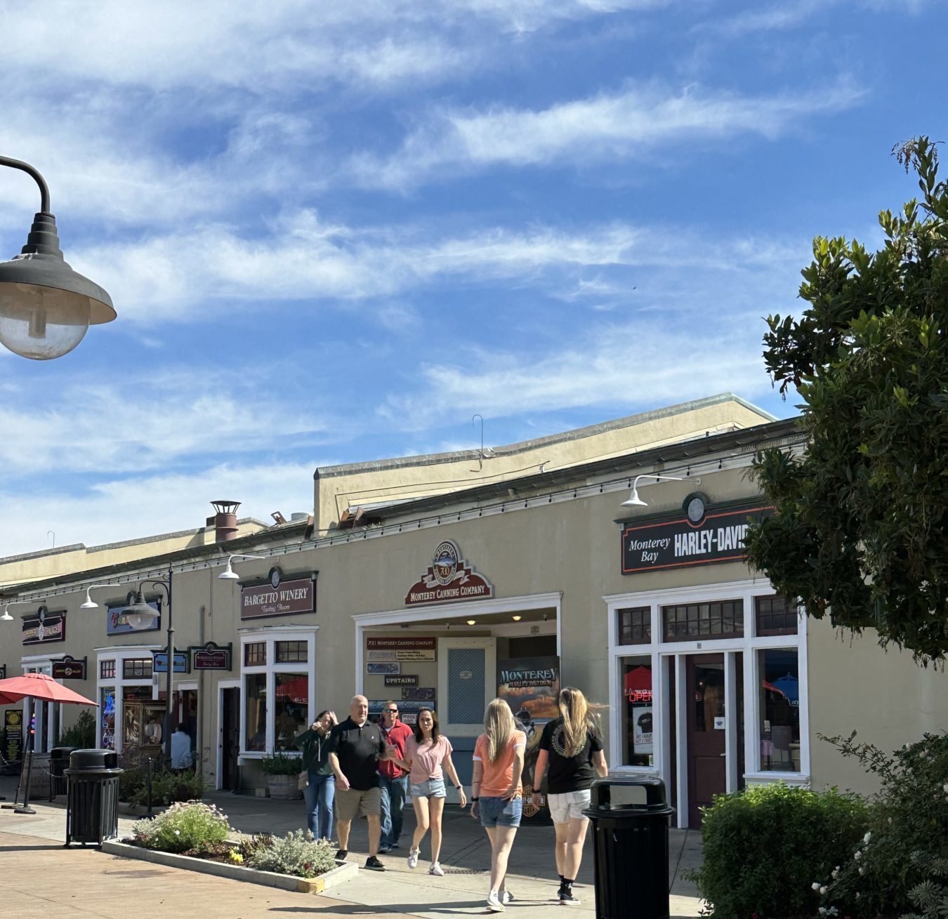 Monterey CA Activities - Scavenger hunt People walking