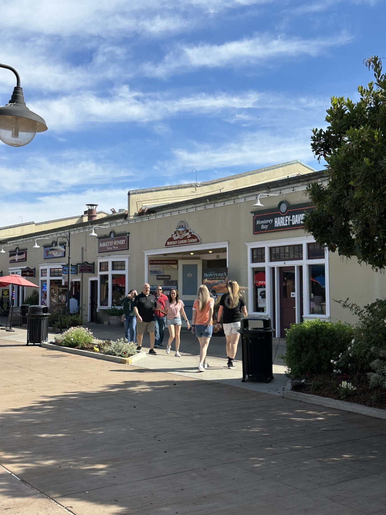 Monterey CA Activities - Scavenger hunt People walking