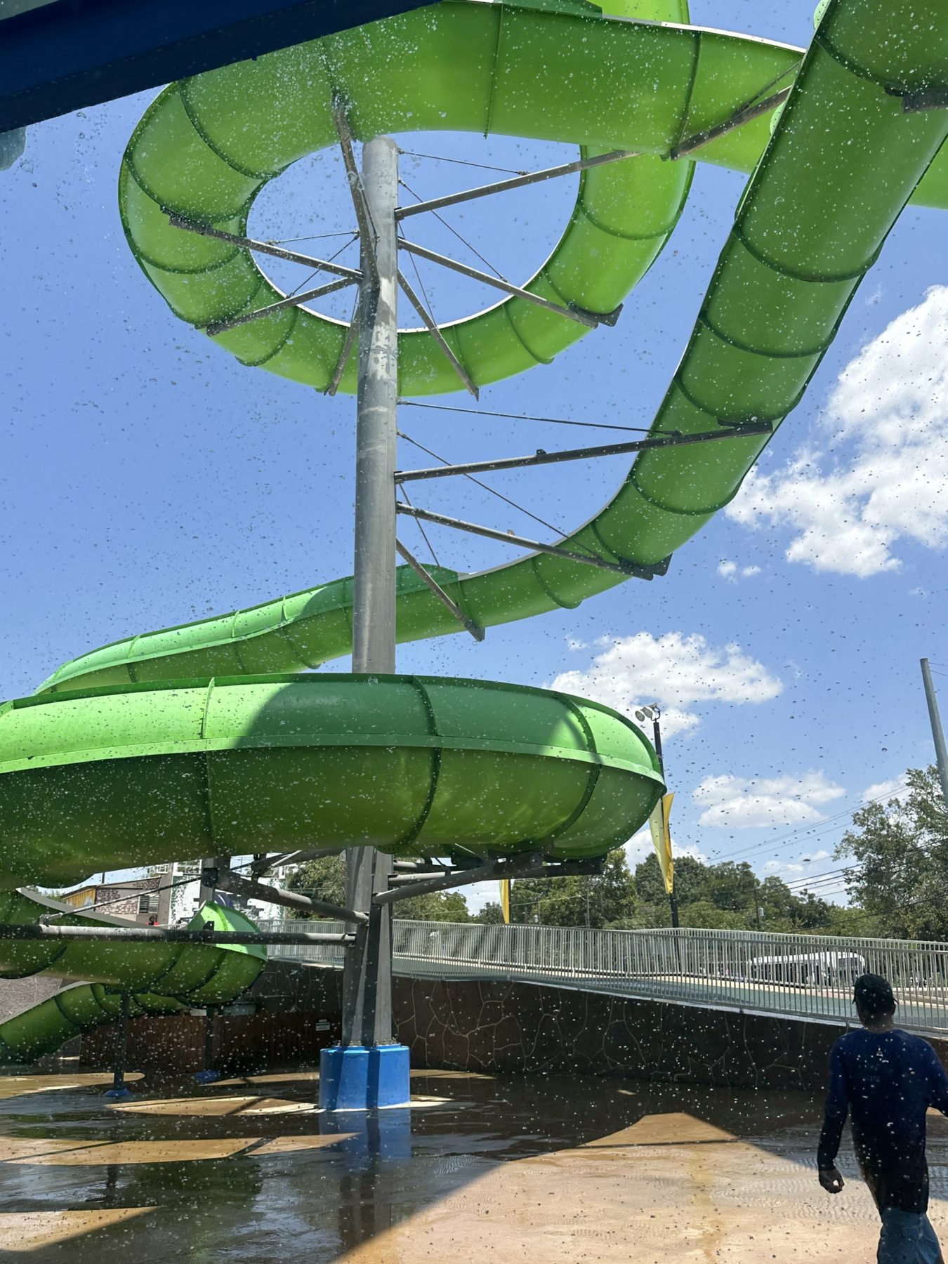 Schlitterbahn Rides - Wolf Pack