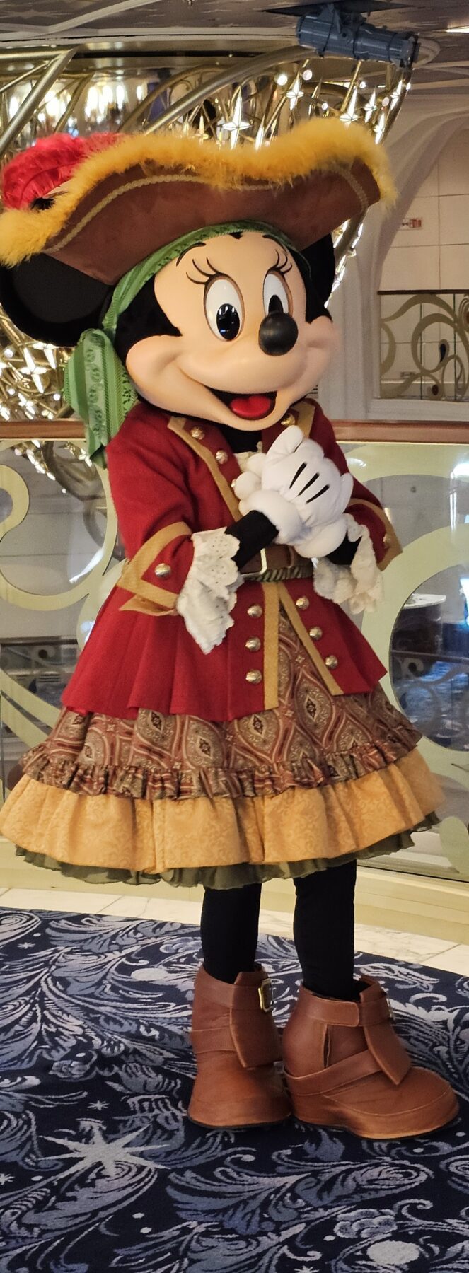 Disney Wish Characters - Minnie pirate
