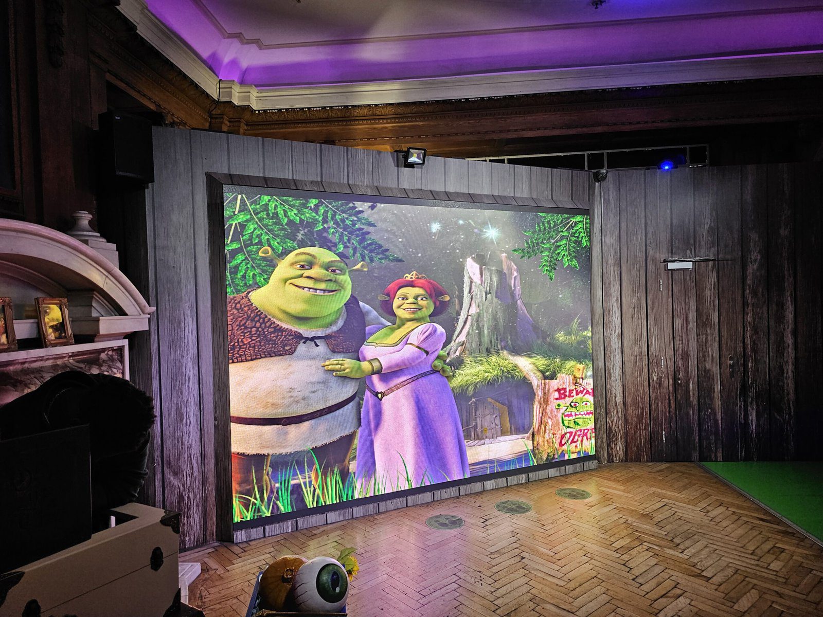 Shrek Adventure London Review - Shrek and Fiona