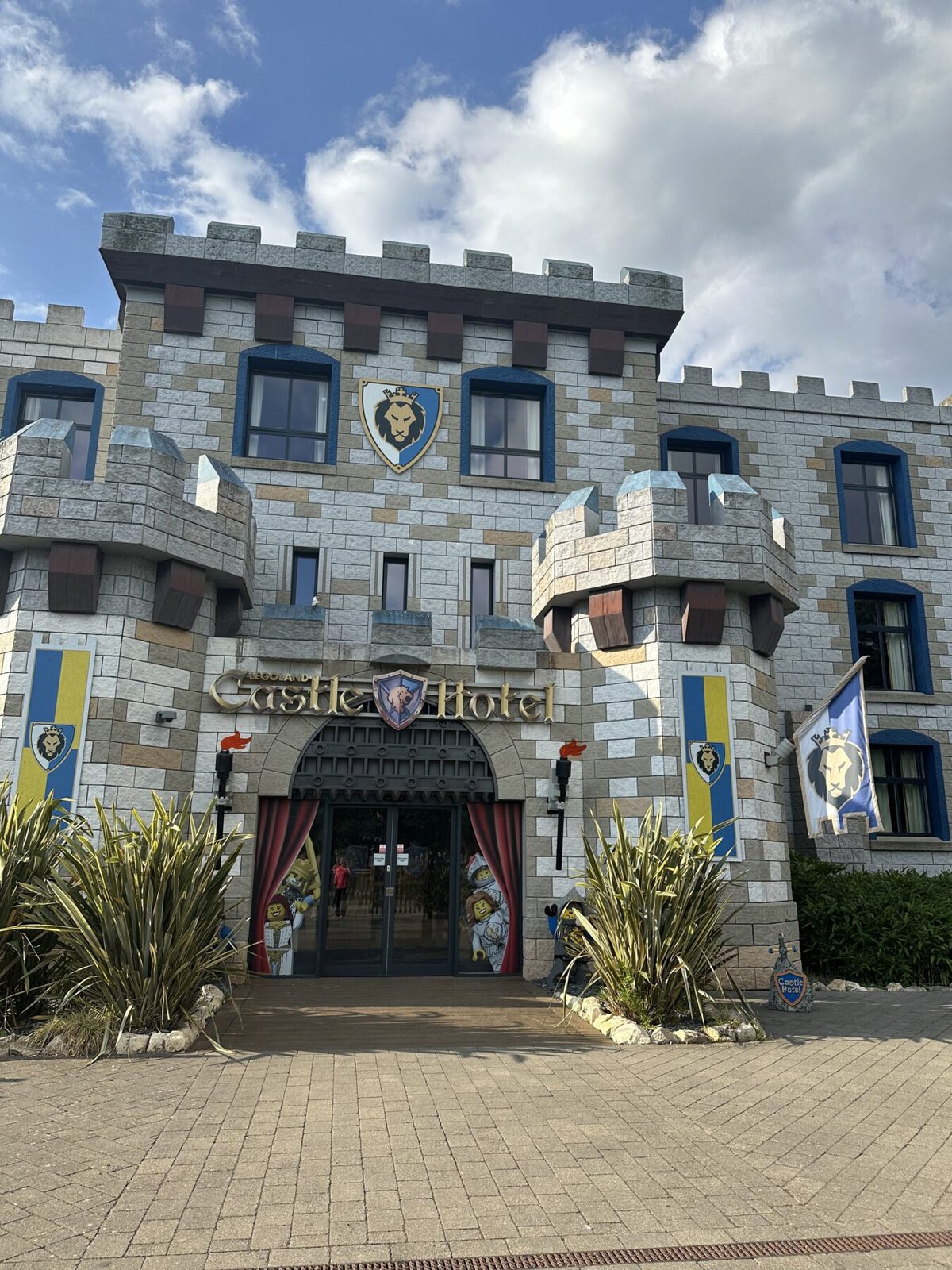 Legoland hotel reviews Legoland Windsor Castle Hotel