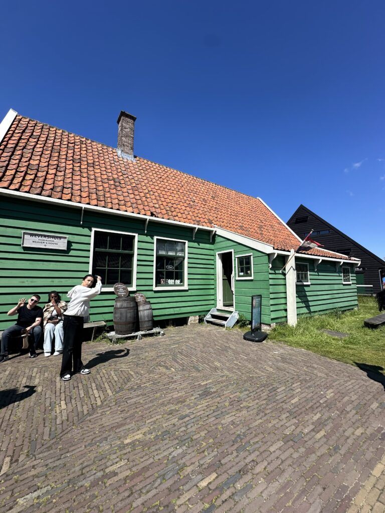 Weaver at Zaanse Schans