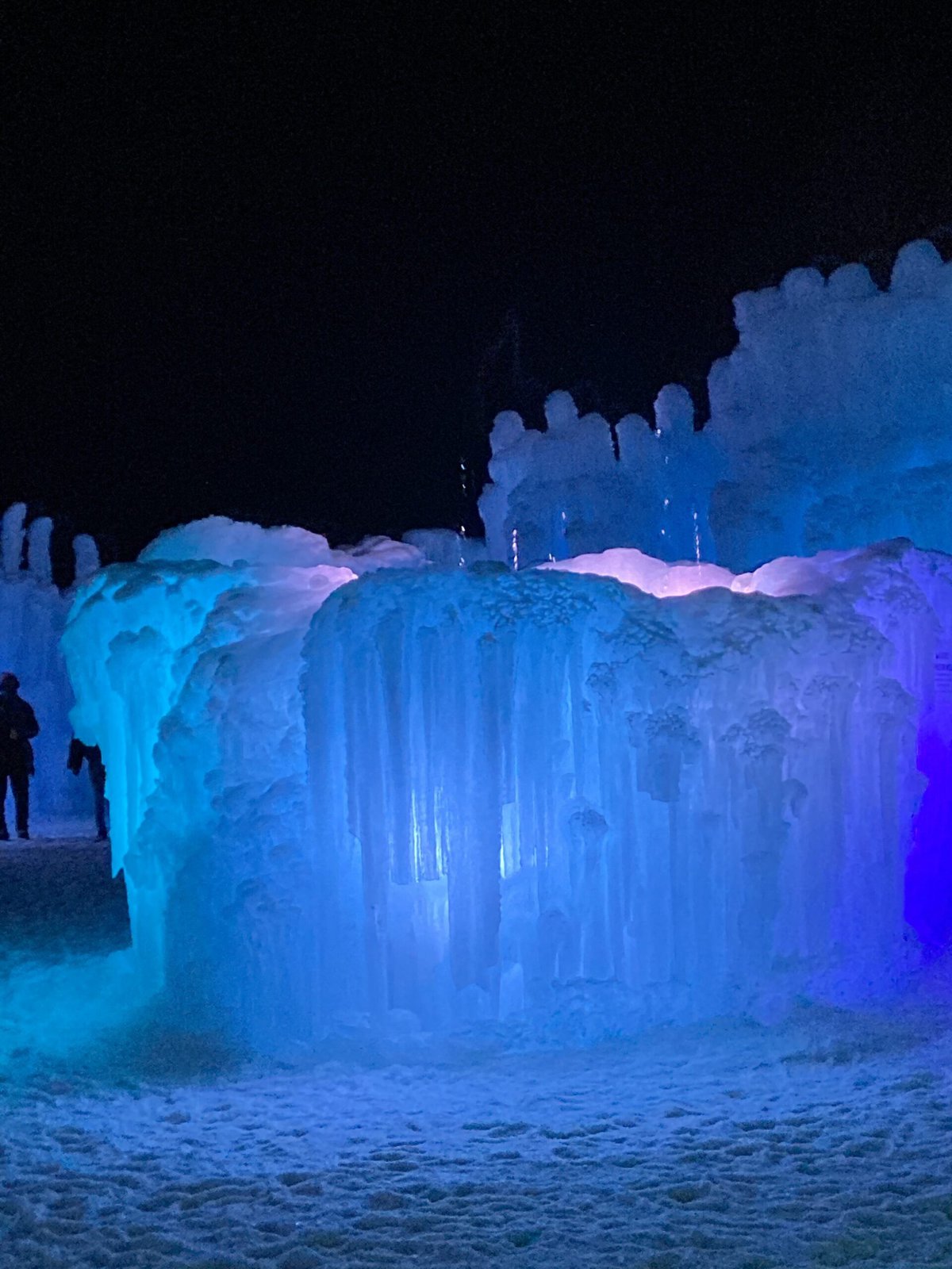 ice castles Utah structure Midway Utah
