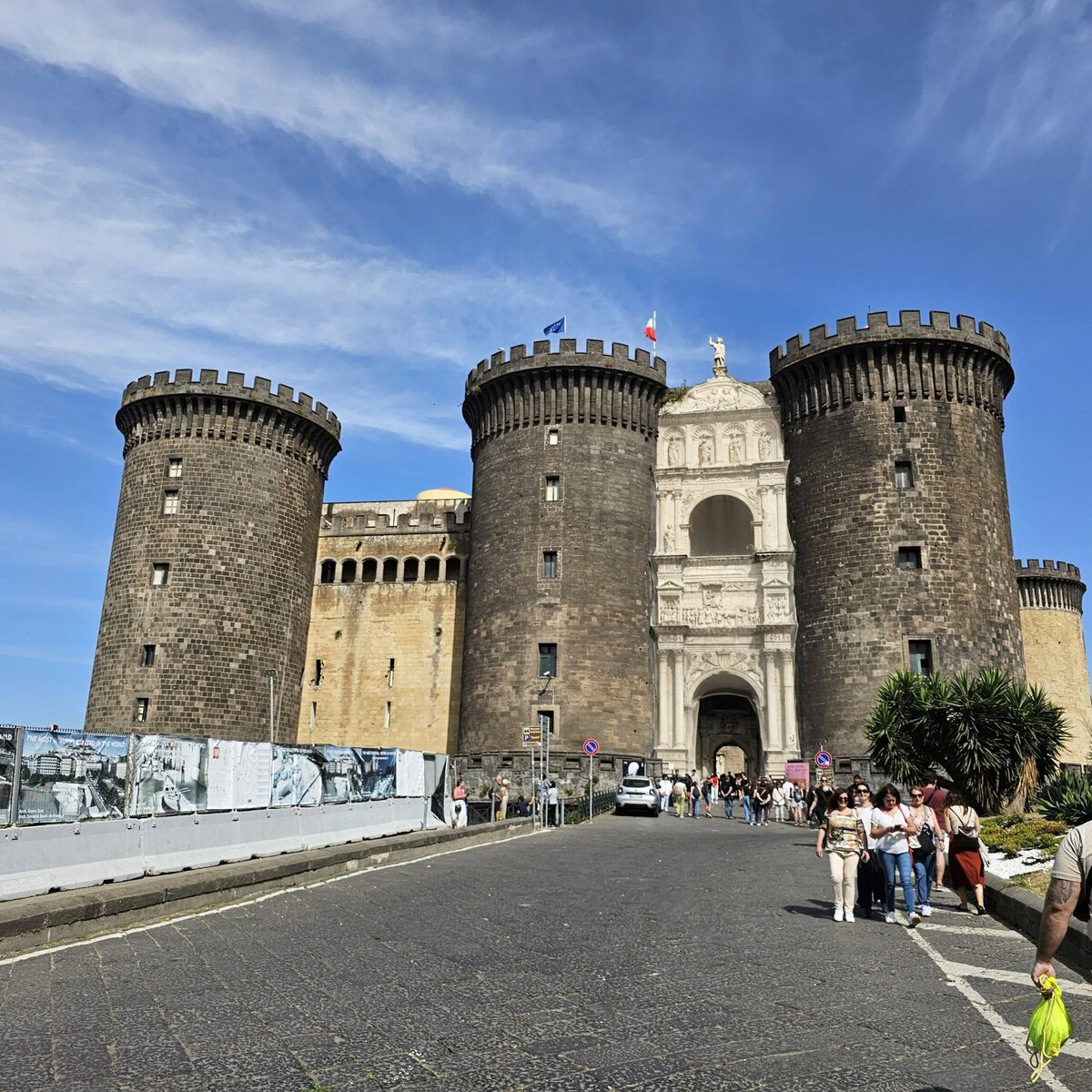 Castel Nouvo in Naples
